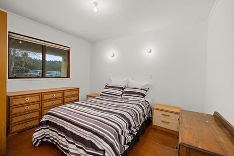 Photo of property in 28 Brick Bay Drive, Sandspit, Warkworth, 0982