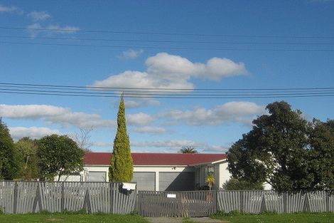 Photo of property in 2 Edward Street, Marton, 4710