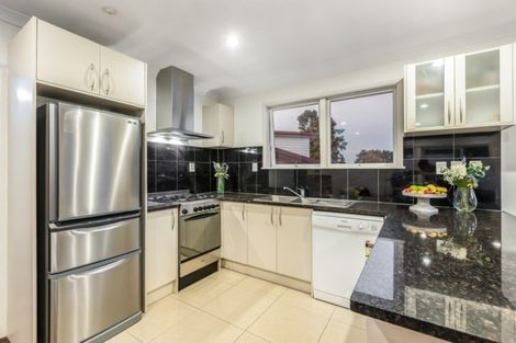 Photo of property in 158 Astley Avenue, New Lynn, Auckland, 0600