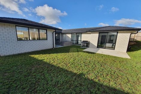 Photo of property in 25 Lippiatt Crescent, Pokeno, 2402