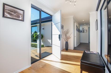 Photo of property in 5 Smiley Place, Mosgiel, 9024