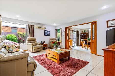 Photo of property in 11a Cherrywood Place, Redwood, Christchurch, 8051