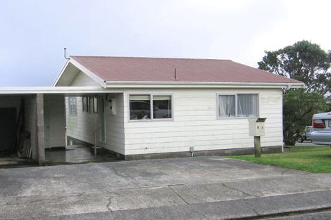 Photo of property in 63a Stewart Drive, Newlands, Wellington, 6037