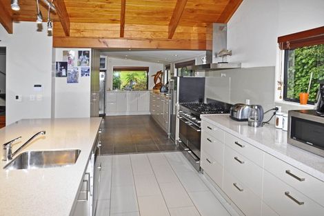 Photo of property in 5 Rewa Rewa Valley, Tairua, 3508