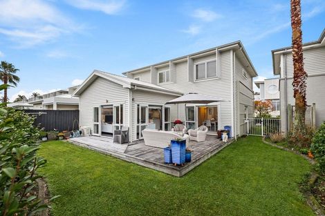 Photo of property in 16 Kensington Drive, Orewa, 0931