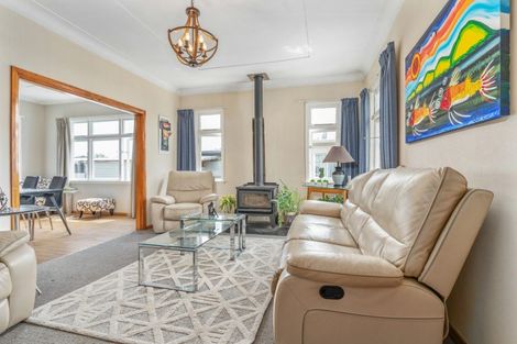 Photo of property in 204 High Street South, Carterton, 5713