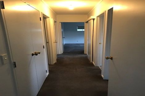 Photo of property in 2/23 William Souter Street, Forrest Hill, Auckland, 0620