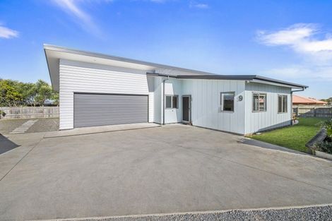 Photo of property in 9 Forbes Road, Foxton Beach, Foxton, 4815