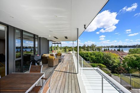 Photo of property in 142 Lake Crescent, Hamilton Lake, Hamilton, 3204