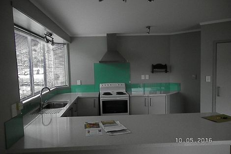 Photo of property in 2/16 Centorian Drive, Windsor Park, Auckland, 0632