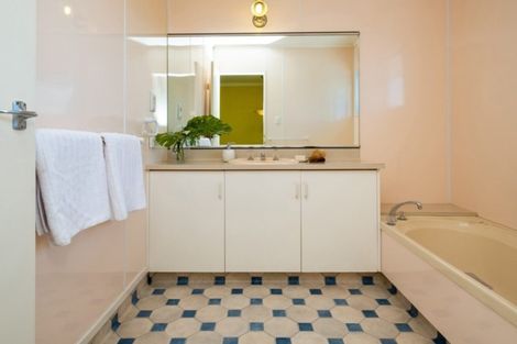 Photo of property in 99 The Esplanade, Westshore, Napier, 4110