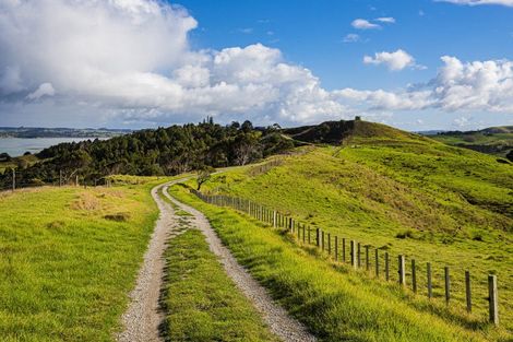 Photo of property in 164 Beatson Road, Whakapirau, 0583