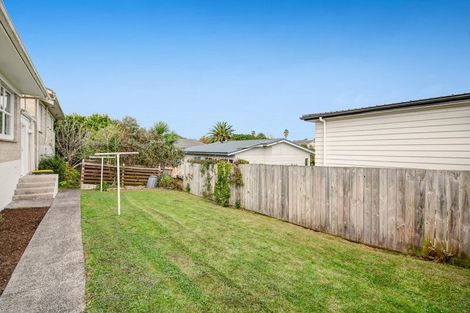 Photo of property in 2/16 Northumberland Avenue, Belmont, Auckland, 0622