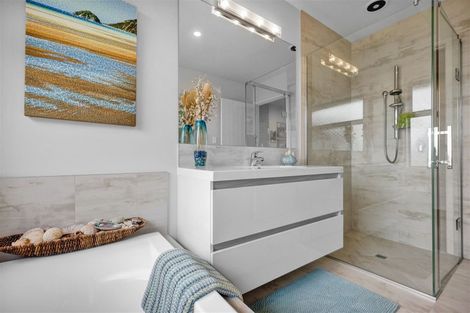 Photo of property in 5 Ashwood Lane, Bell Block, New Plymouth, 4312