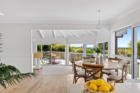 Photo of property in 70 Bay Vista Drive, Red Beach, 0932