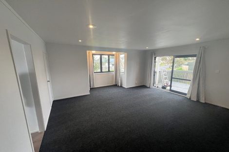 Photo of property in 1 Gambare Place, Wattle Downs, Auckland, 2103