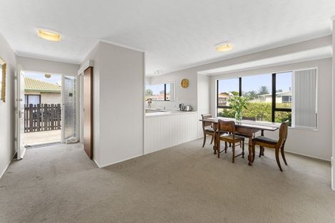 Photo of property in 65a Gloucester Road, Mount Maunganui, 3116