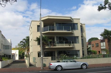 Photo of property in 1/211 Tamaki Drive, Kohimarama, Auckland, 1071