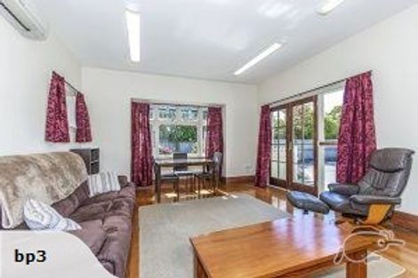 Photo of property in 8 Memorial Avenue, Ilam, Christchurch, 8053