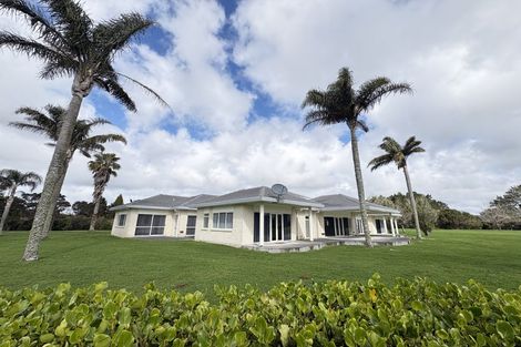 Photo of property in 154 Boord Crescent, Kumeu, 0891