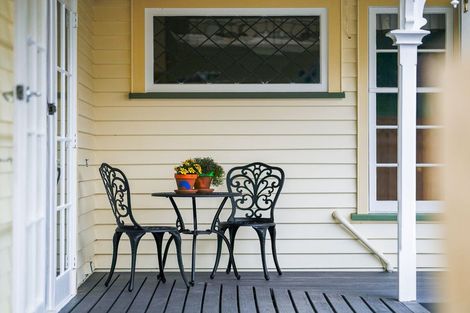 Photo of property in 10 Domain Road, Otaki, 5512