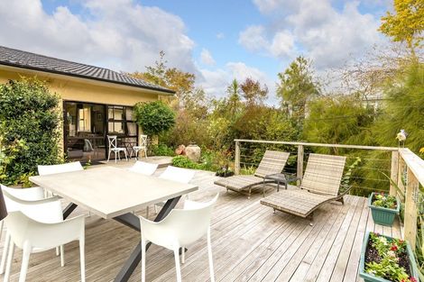 Photo of property in 85-87 Dublin Street, Martinborough, 5711