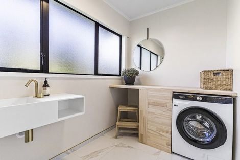 Photo of property in 3/52 Thatcher Street, Mission Bay, Auckland, 1071