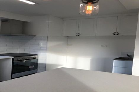 Photo of property in 3/762 Beach Road, Browns Bay, Auckland, 0630