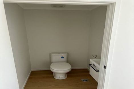 Photo of property in 1090a Great North Road, Point Chevalier, Auckland, 1022