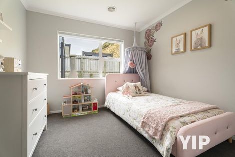 Photo of property in 14 Stony Hill Place, Grenada Village, Wellington, 6037