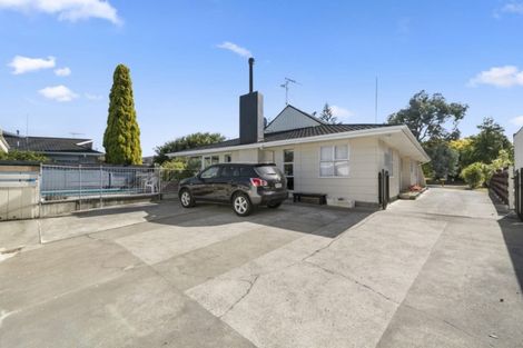 Photo of property in 19 Terry Crescent, Milson, Palmerston North, 4414