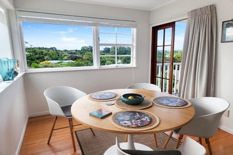 Photo of property in 9 Trosk Place, Waiuku, 2123