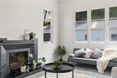 Photo of property in 33 Burns Street, Tawhero, Whanganui, 4501