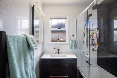 Photo of property in 305 Frankley Road, Ferndale, New Plymouth, 4310