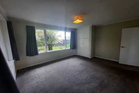 Photo of property in 2/14 Mona Vale, West Harbour, Auckland, 0618