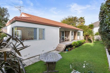 Photo of property in 1/36 Kowhai Road, Campbells Bay, Auckland, 0630