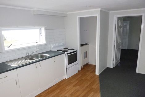 Photo of property in 22 Raymond Terrace, Northcote, Auckland, 0627