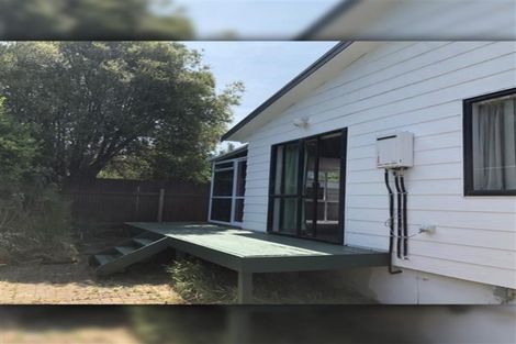 Photo of property in 2/52 Waitaki Street, Henderson, Auckland, 0612