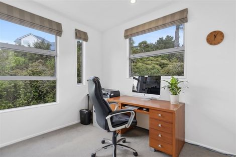 Photo of property in 18 Kahikatea Close, Campbells Bay, Auckland, 0630