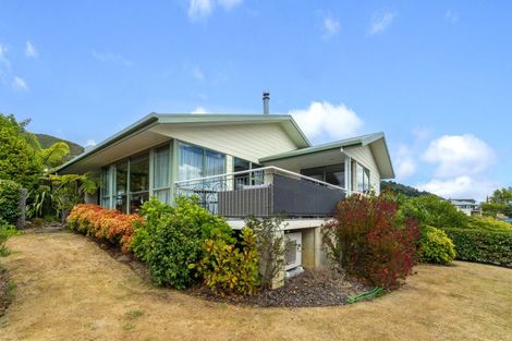 Photo of property in 60 Moana View Road, Waikawa, Picton, 7220