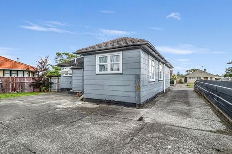 Photo of property in 17 Ngarimu Street, Roslyn, Palmerston North, 4414