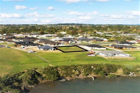 Photo of property in 33 Kauri Drive, Waiuku, 2123