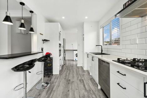 Photo of property in 3 Sellers Grove, Taita, Lower Hutt, 5011