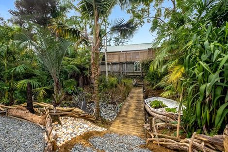 Photo of property in 54 Powells Road, Cable Bay, 0420