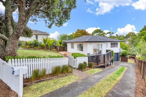 Photo of property in 12 Topliss Drive, Northcross, Auckland, 0632