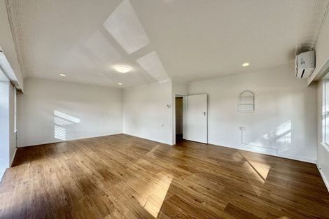 Photo of property in 423 Pakuranga Road, Pakuranga Heights, Auckland, 2010