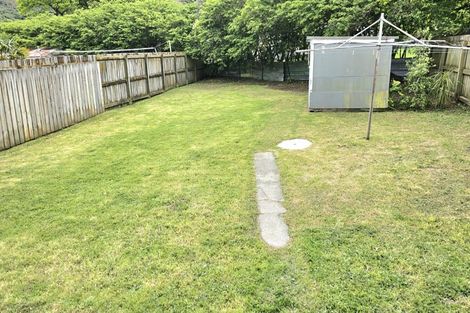 Photo of property in 3 Reuben Grove, Naenae, Lower Hutt, 5011