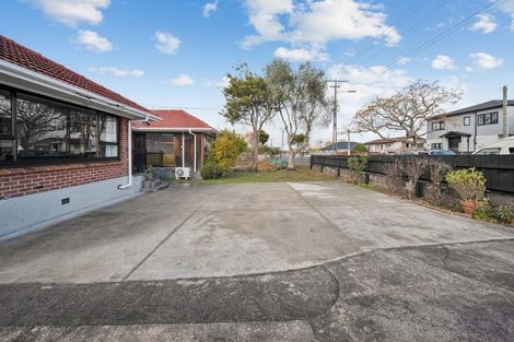 Photo of property in 3 Mckean Avenue, Manurewa, Auckland, 2102