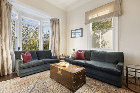 Photo of property in 73 Hinemoa Street, Birkenhead, Auckland, 0626