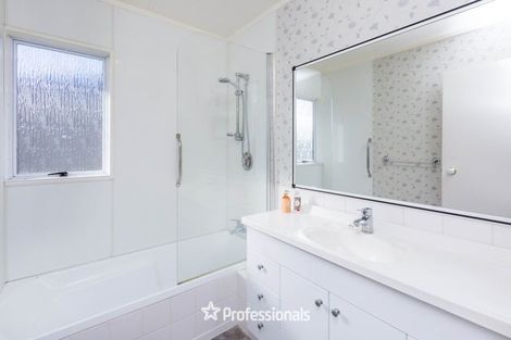 Photo of property in 25 Memphis Grove, Totara Park, Upper Hutt, 5018